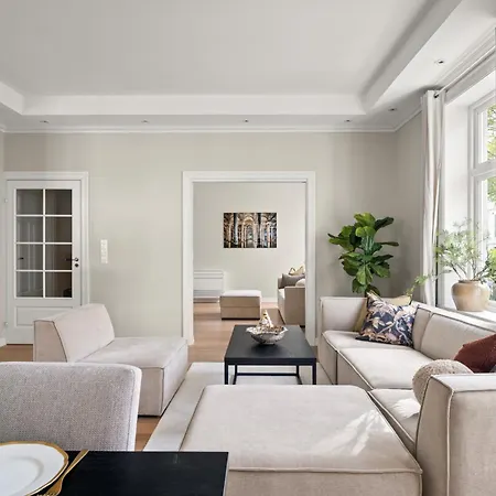 Scandinavian Luxury In Bergen's Finest Street Daire Bergen