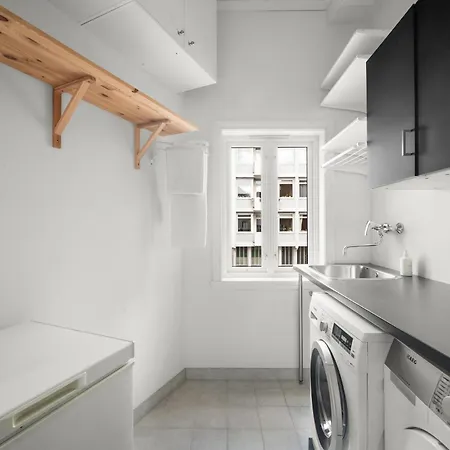Scandinavian Luxury In Bergen's Finest Street Daire