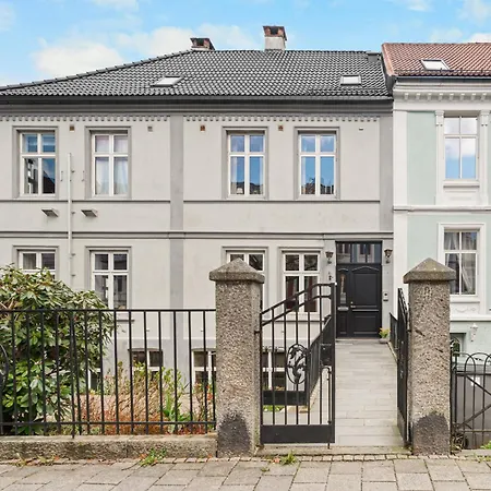 דירה Scandinavian Luxury In Bergen's Finest Street