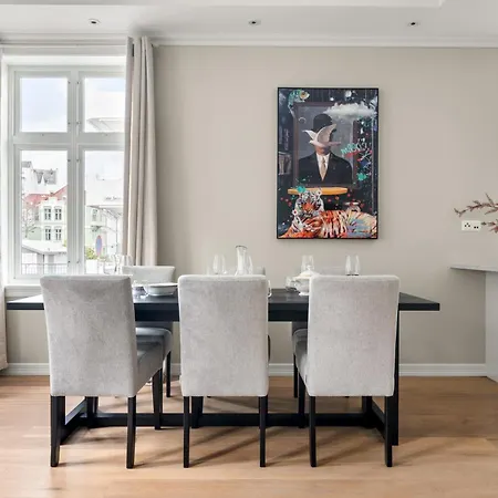 Scandinavian Luxury In Bergen's Finest Street דירה ברגן