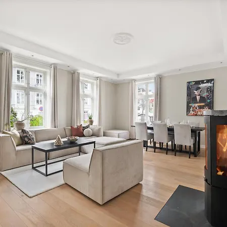 Scandinavian Luxury In Bergen's Finest Street شقة برغن