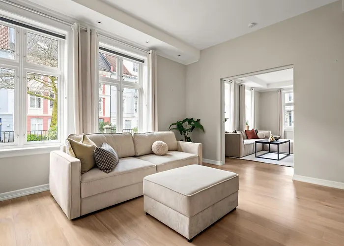 Scandinavian Luxury In Bergen's Finest Street דירה *
