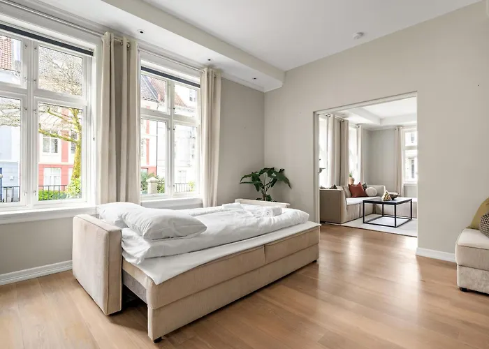 Scandinavian Luxury In Bergen's Finest Street * ברגן