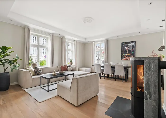 Scandinavian Luxury In Bergen's Finest Street דירה ברגן
